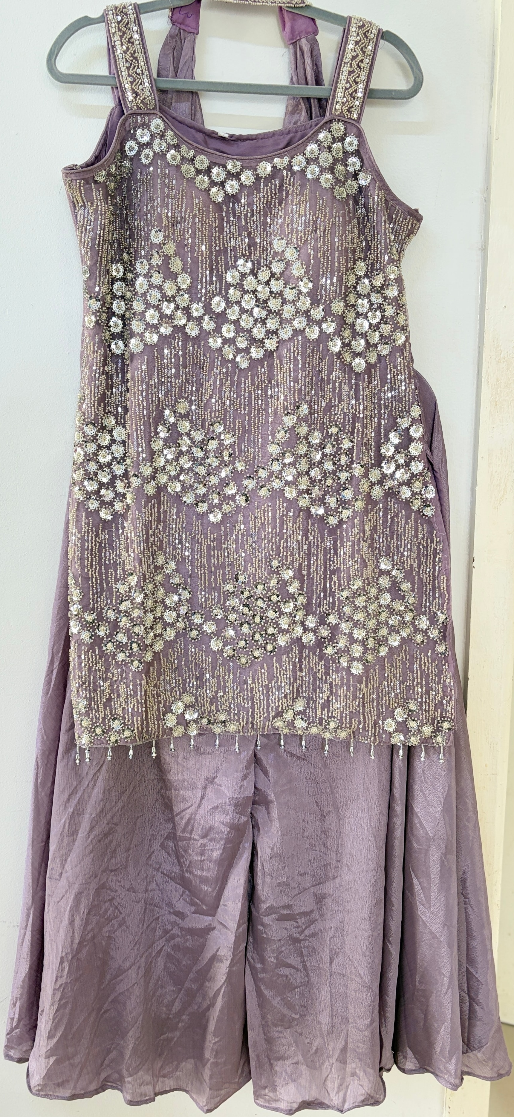 Original grey lilac sleeveless kurta, flared sharara trousers and plain matching dupatta